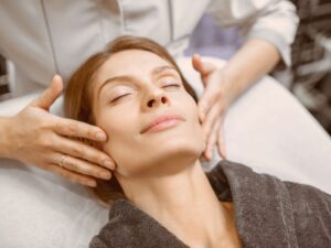 Blogul lui Mery 212 Facial Lymphatic Drainage scaled 1