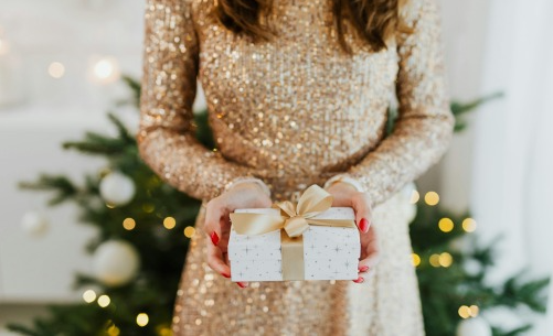 Cauți cadoul perfect pentru persoanele dragi? Tratamente Guinot Paris sunt alegerea ideală! 2 Untitled